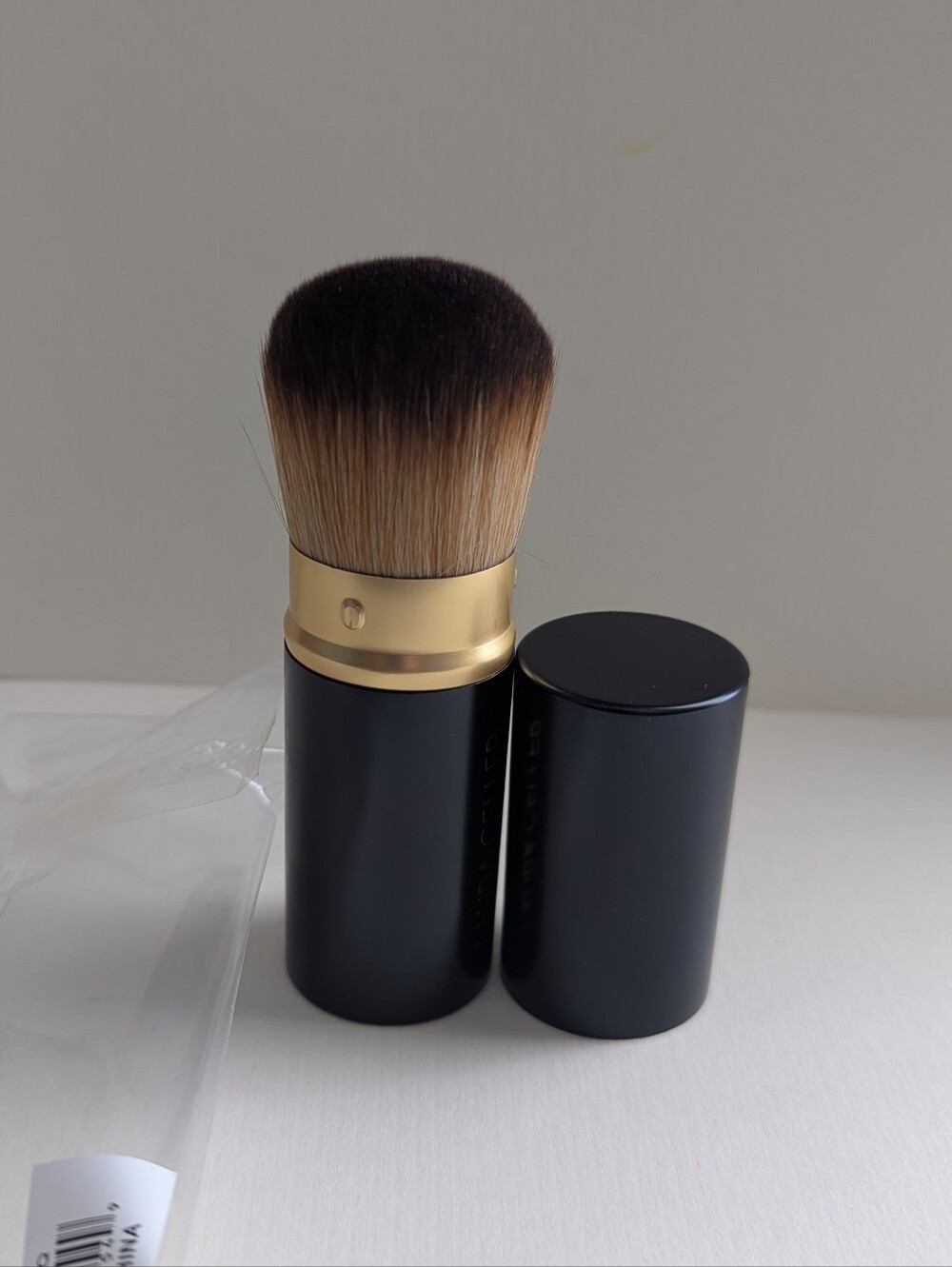 Laura Geller Retractable Kabuki Brush